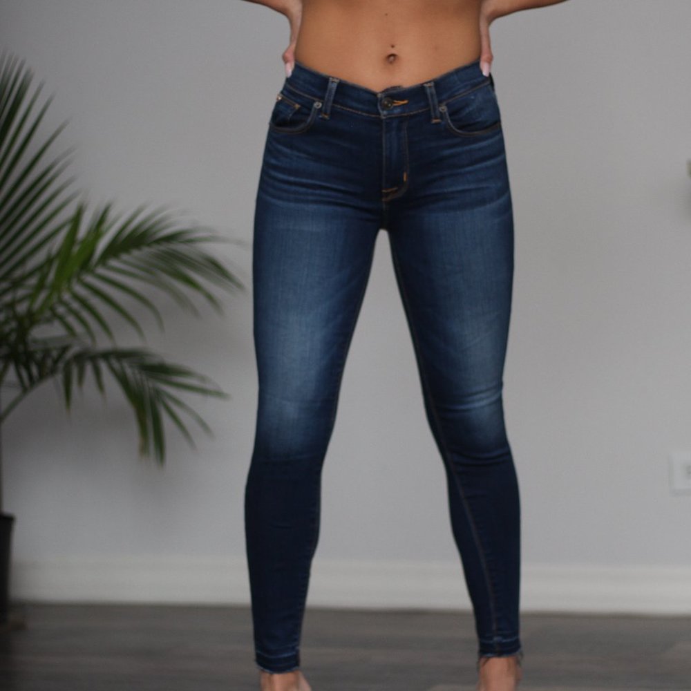 HUDSON Nico Mid-Rise Skinny Jean